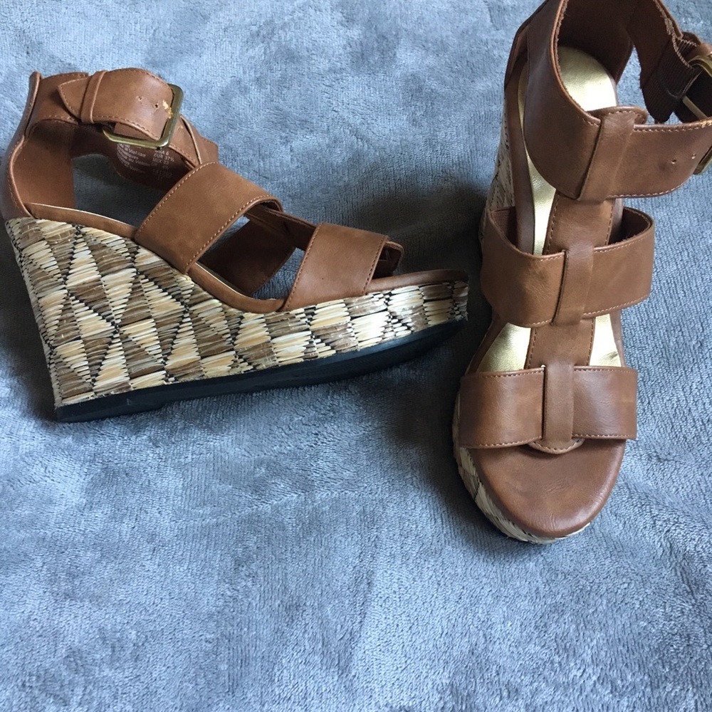 Brown Wedges
